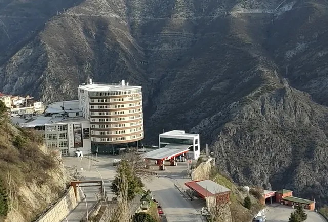 Artrium AVM ve Şah Sultan Kız Yurdu — Artvin